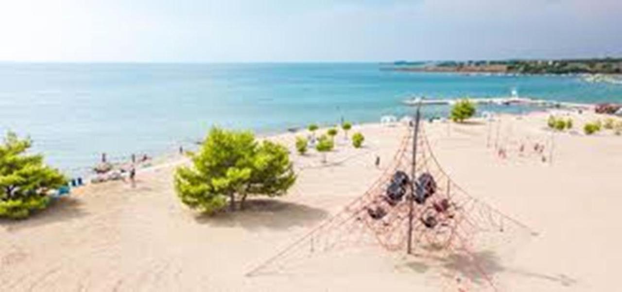 Room Mare زادار المظهر الخارجي الصورة